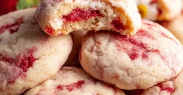 Strawberry Cheesecake Cookies with fresh strawberries and creamy cheesecake filling